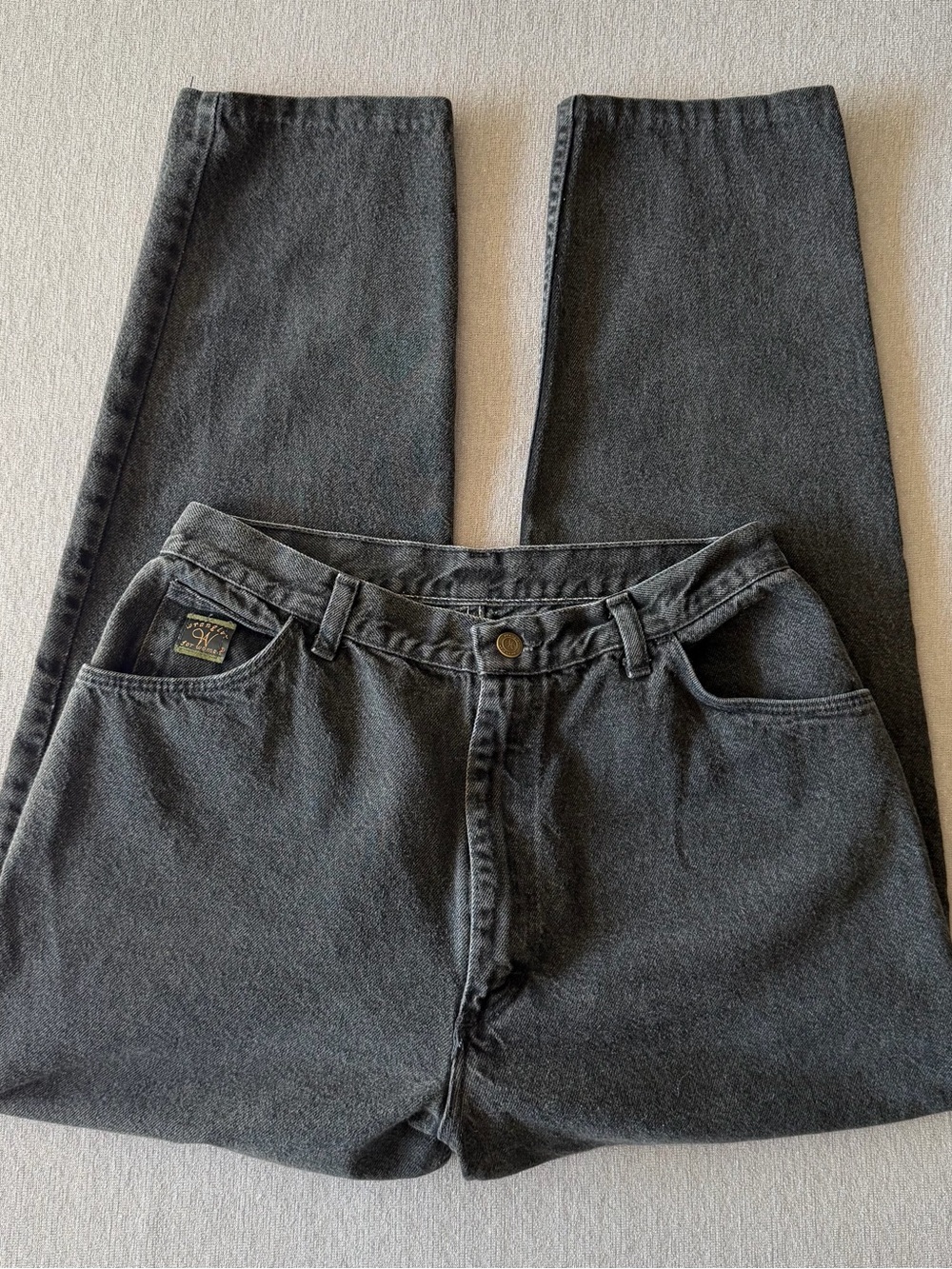 Vintage Wrangler Women's Black High-Rise Straight Jeans